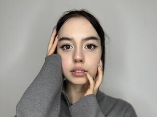 masturbating camgirl HannahDinizo