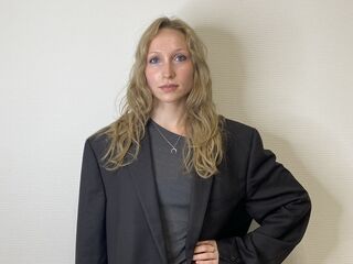 girl chatroom IrinaVelzeboer