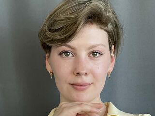 naked girl with live cam masturbating JanHilbert