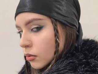 nude gamgirl JeanetteSpindler