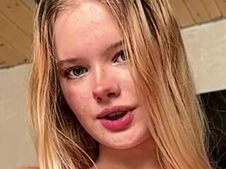 naked camgirl picture JeannettaCeraos