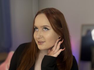 live webcam performer JinnyGinger