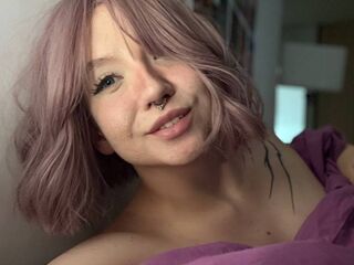 camgirl fingering bald pussy JoyceTreier