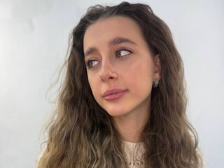 masturbating webcamgirl KamiZinni