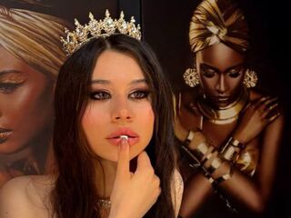 camgirl fingering shaved pussy KarenEstrada