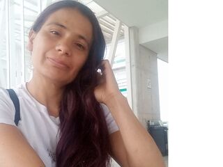 webcam strip tease show KasandraVixen