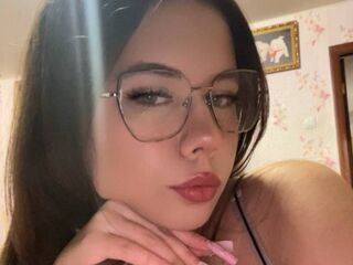 camgirl playing with dildo KasieHongeva