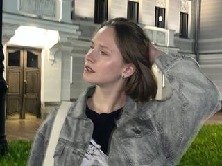 live teaser cam KrissyJn