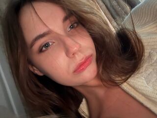 camslut showing pussy KyungInguardsen
