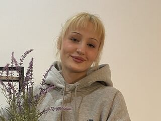 chatroom webcam pic KyungMikes