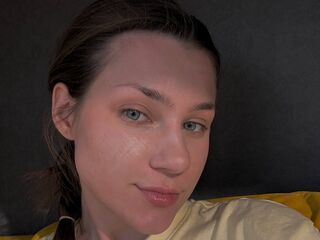 naughty cam girl fingering shaved pussy LanaEismont