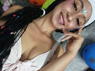 naked camgirl masturbating with dildo LauSanders