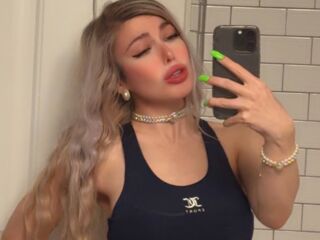 hot girl live webcam LauraTate