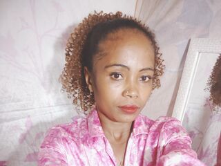 fingering webcamgirl picture LayahMorgane