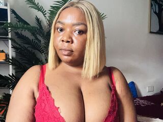 camgirl shaving pussy LilianLeo