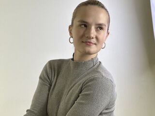 free adultcam LorrianePytko