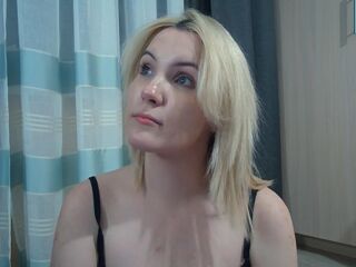 adult cam show LyndaHuppenbauer
