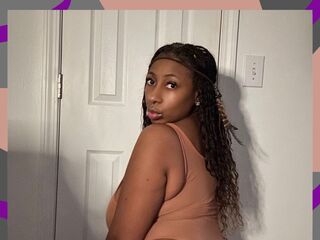 hot strip tease show MadamGlam