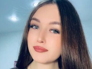 teasercam MargotAniston