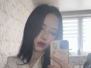 girl fingering shaved pussy MarieJosePhilip