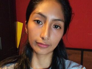 naked webcamgirl photo MayraBravo