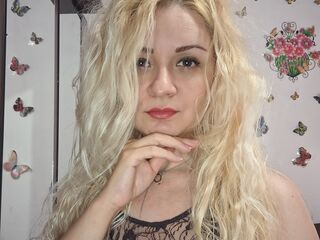 cam girl playing with sextoy MaysaWhite