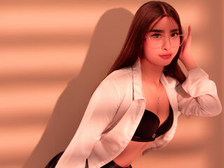 fingering camgirl MelanyBloom