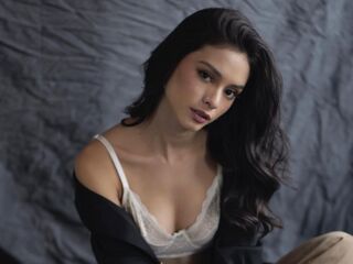 cam babe MiaFerragamo