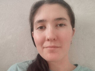 camgirl masturbating with vibrator MildaParillo