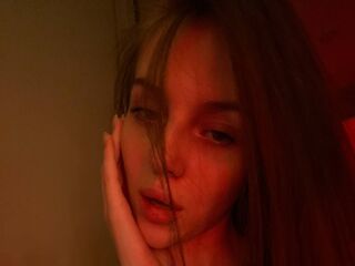 naked cam chatroom MillieBurnworth