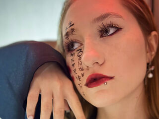 naked cam girl picture MistyColacone