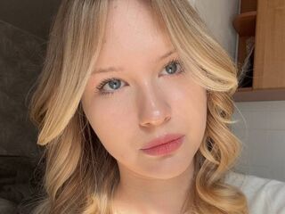 masturbating cam girl NanceyMonteverde