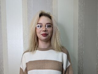 cam girl playing with dildo OdetteAlltop