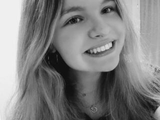 nude webcamgirl picture OneidaWinnike