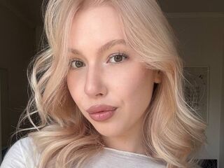 camgirl showing tits OpalDines