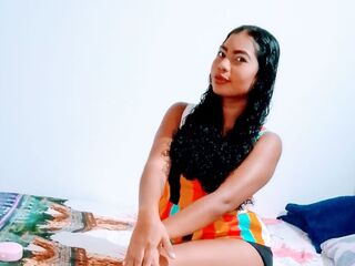 cam girl playing with dildo PamelaMontenegro