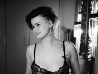 naughty camgirl fingering shaved pussy PeachBev