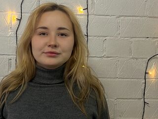 camgirl masturbating with sex toy PollySausedo