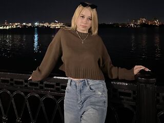camgirl playing with sex toy ReginaMirage