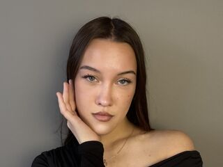 camwhore spreading pussy RosannShrier