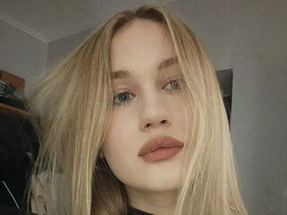 camslut naked SadieTandon