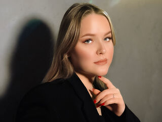 girl naked SallySavage