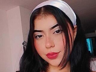 naked cam girl fingering pussy SalomeKio