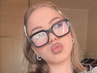 sex web cam chat SaraBaier