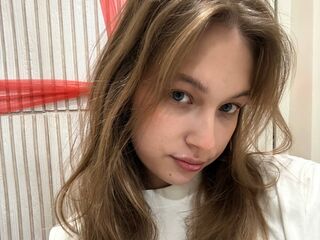 masturbating webcam girl SimoneBotellio