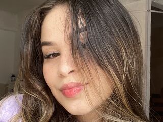 hot cam girl fingering SofiWhitee