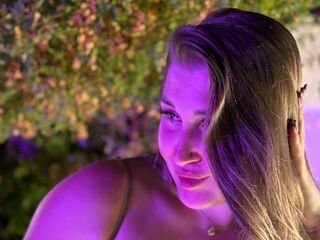 girl cam TarahZullo