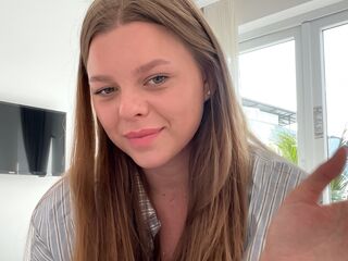 webcam girl chatroom TeneshaQuinerly