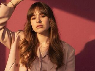 hot strip tease cam TerinaLairmore