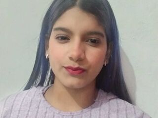 camgirl fingering pussy TianaRossi